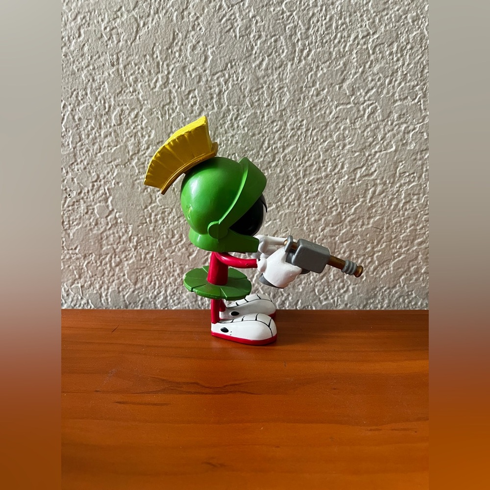 Vintage 1995 Warner Bros Studio Marvin The Martian Ray Gun 6" Bendable Toy - Picture 4 of 8